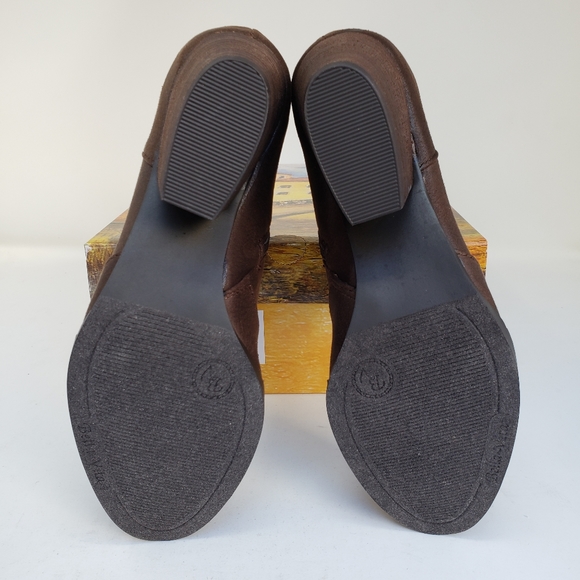 Bella Vita Helena Booties New in Box - Picture 6 of 7